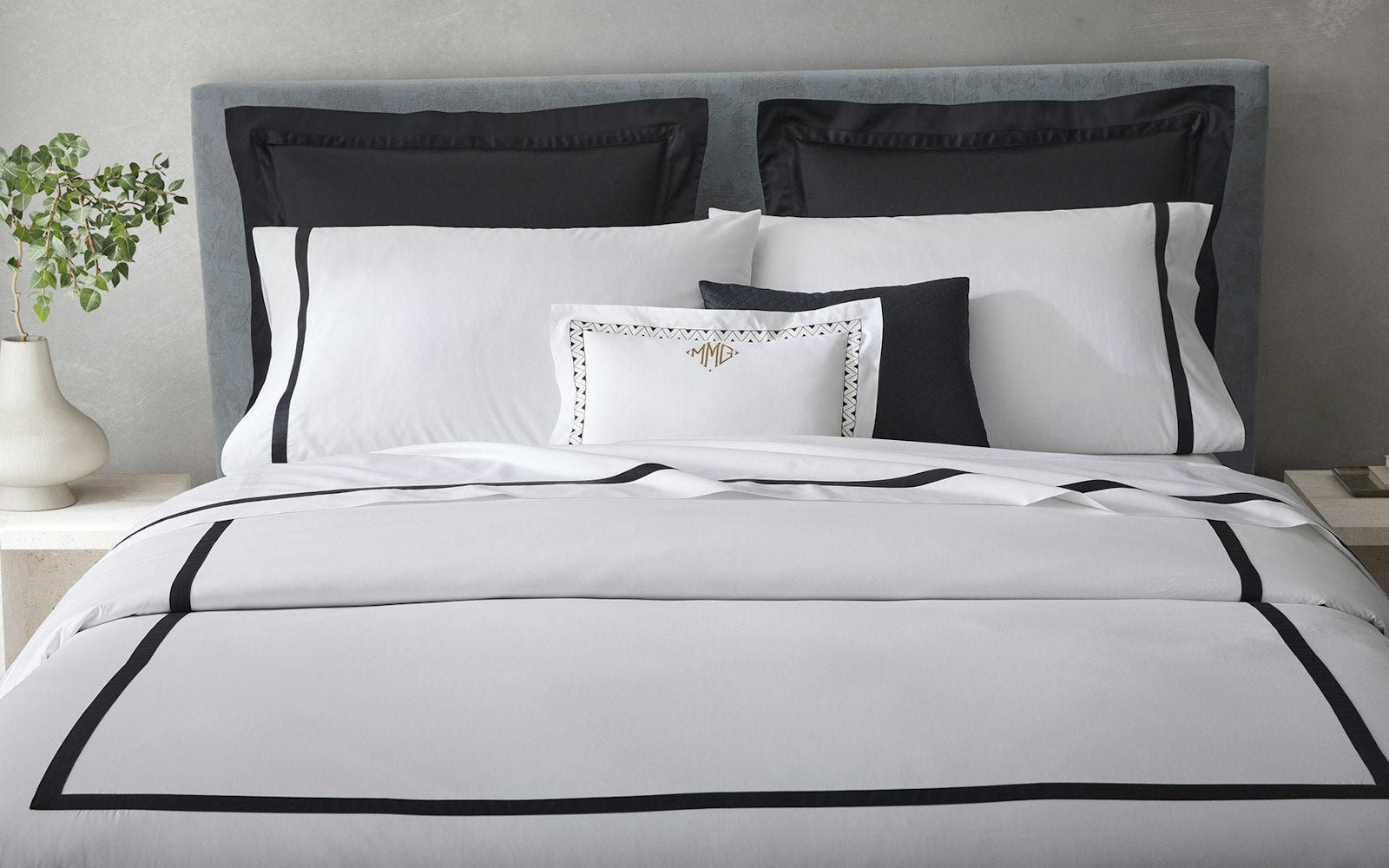 Matouk Lowell Duvet, Dune