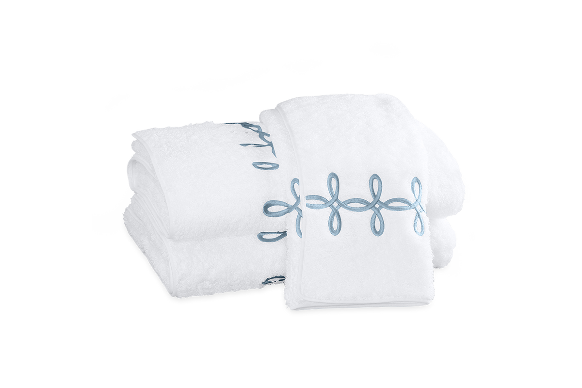 Gordian Knot Guest Towel